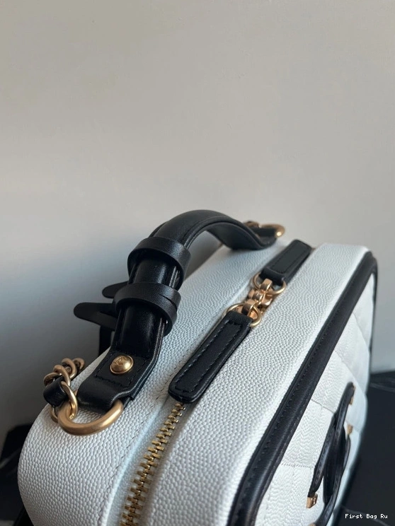 First Bag Ru VANITY CASE CHANEL 0712
